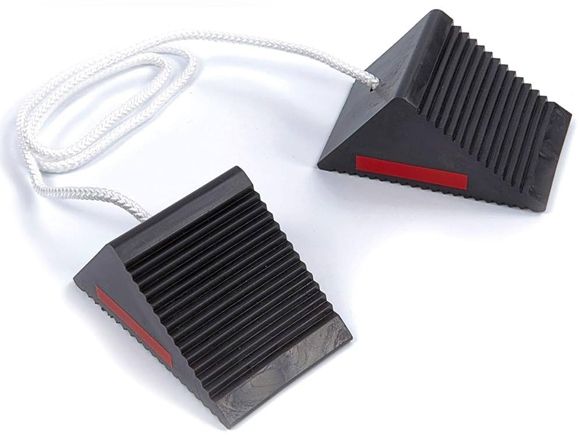 GE wheel chock 2 piece